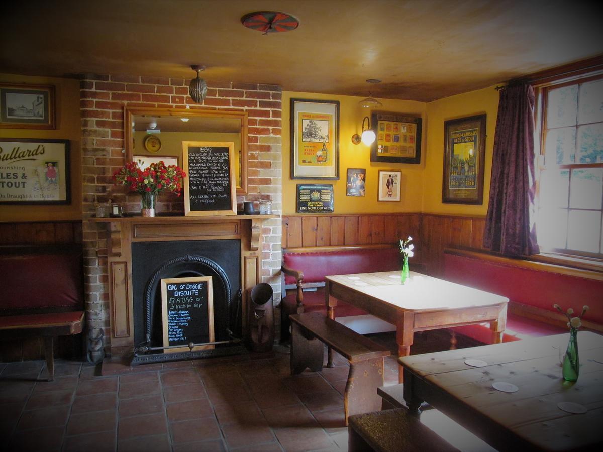 The Three Horseshoes Warham Exteriör bild